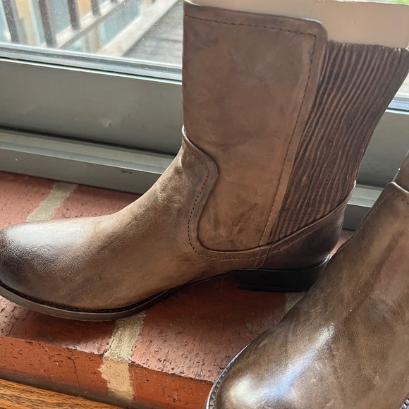 frye booties NWT - Picture 2 of 10